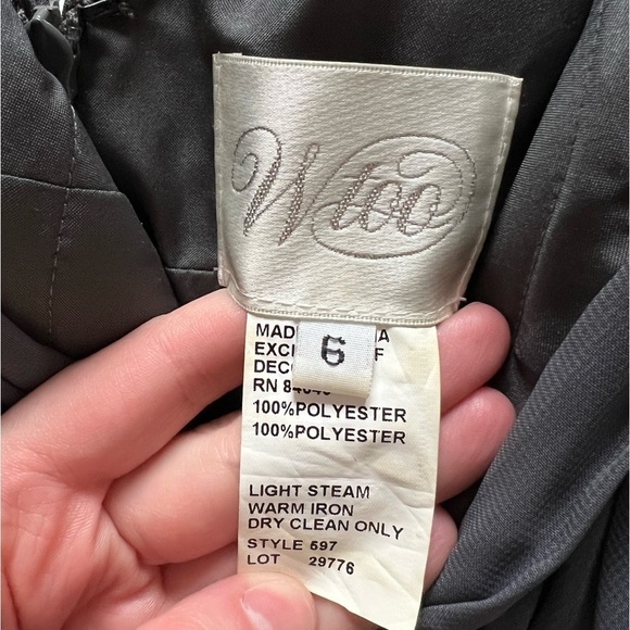 Wtoo Grey Dress with Pink Trim | Size 6 | Elegant & Chic - Picture 3 of 3